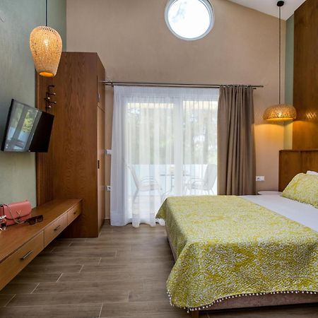 Venice Deluxe Studios Пефкари Экстерьер фото
