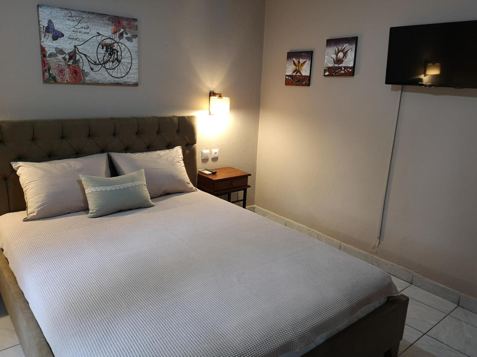 Venice Deluxe Studios Пефкари Номер фото