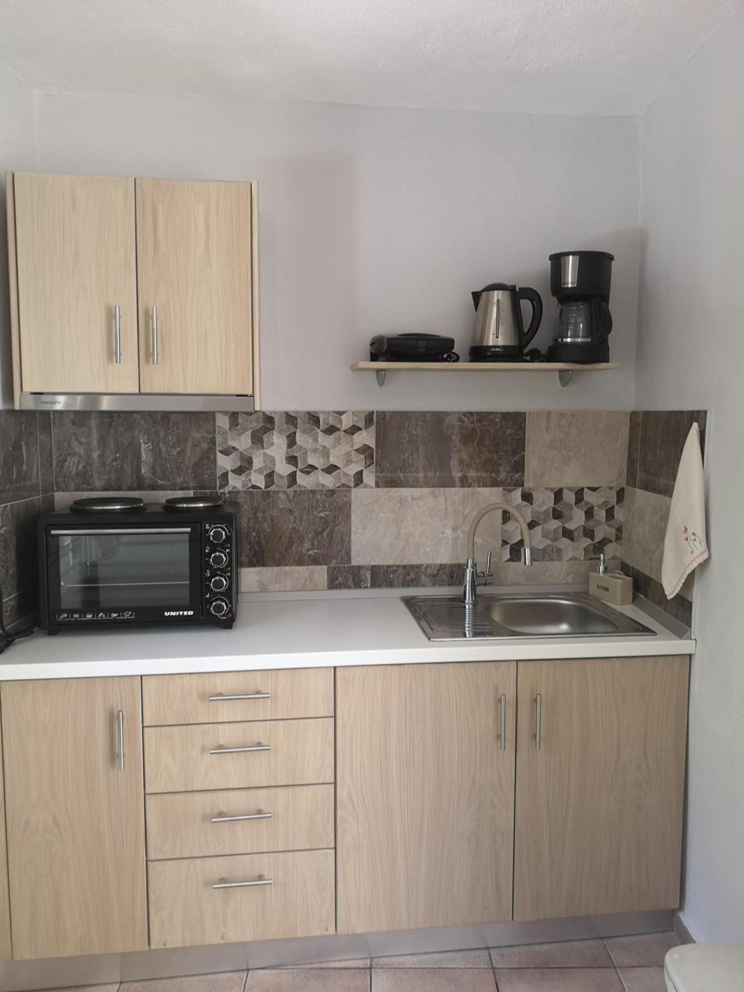 Venice Deluxe Studios Пефкари Номер фото