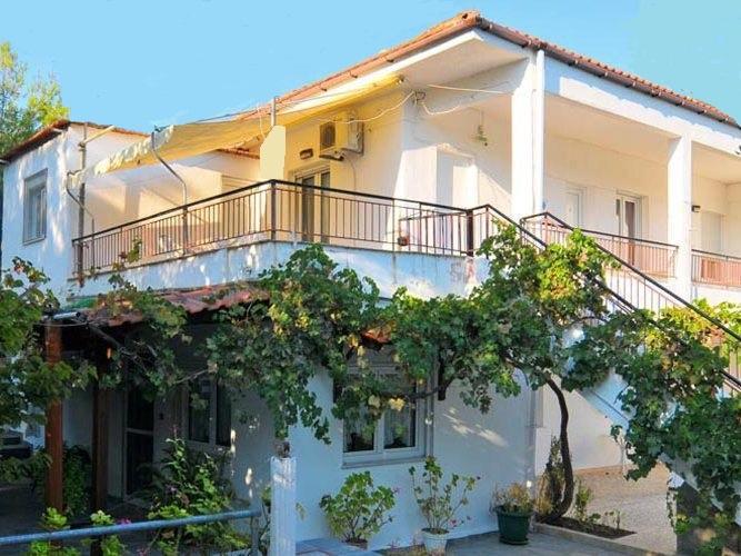 Venice Deluxe Studios Пефкари Экстерьер фото