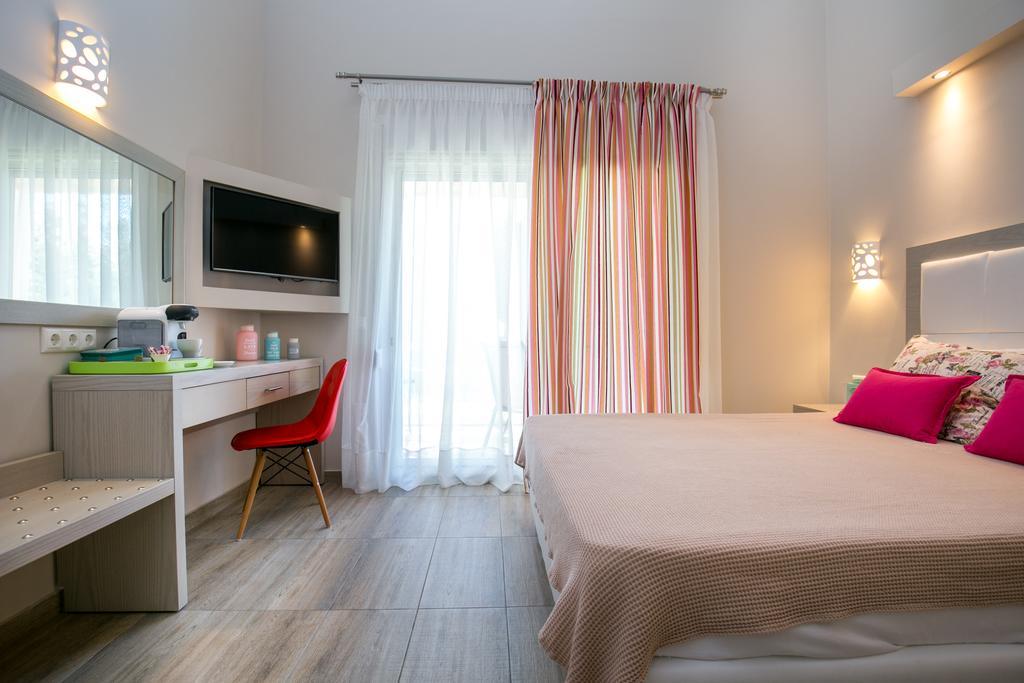 Venice Deluxe Studios Пефкари Экстерьер фото