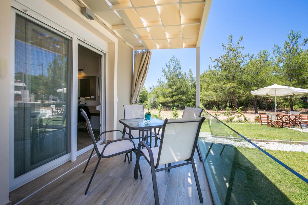 Venice Deluxe Studios Пефкари Экстерьер фото