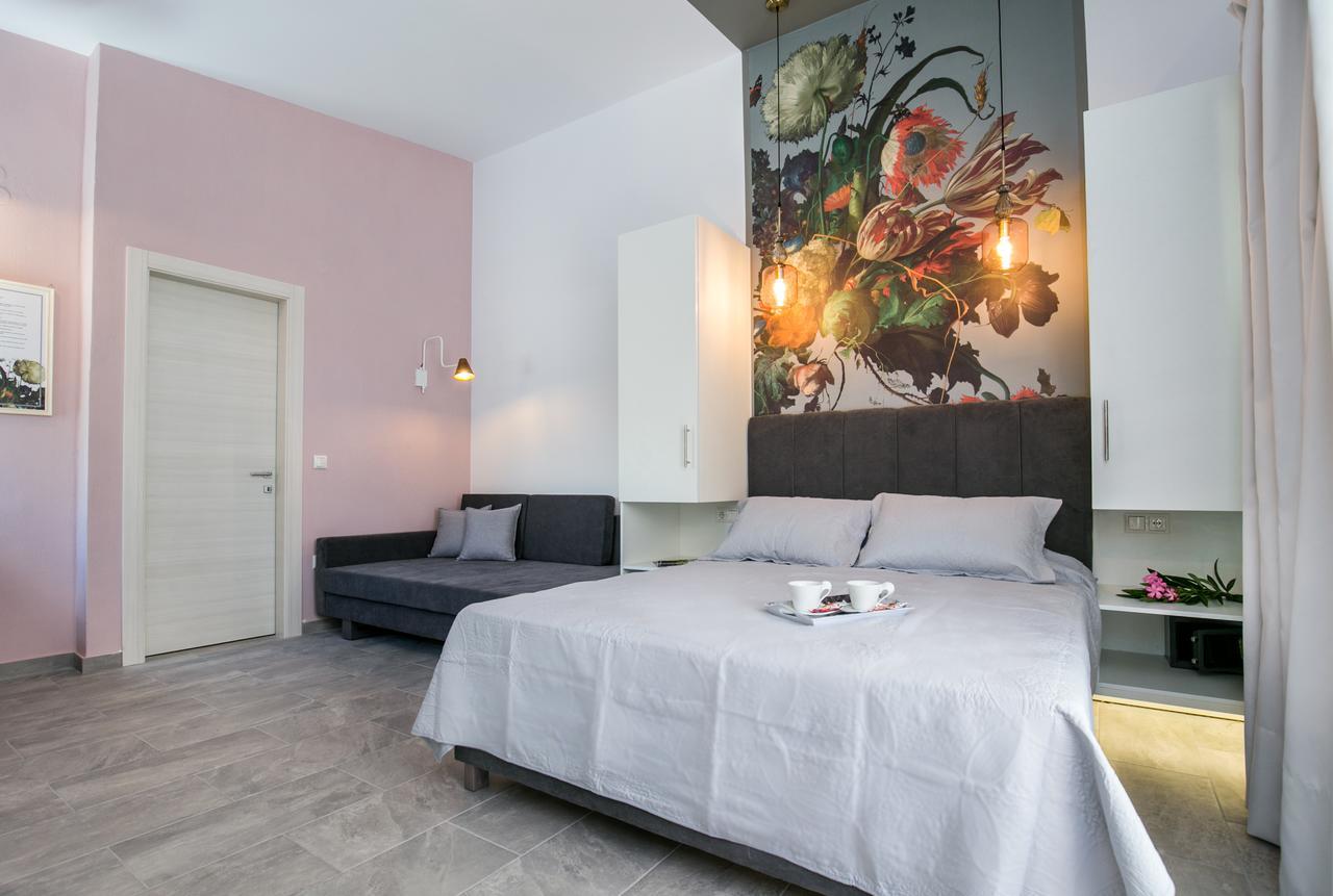 Venice Deluxe Studios Пефкари Экстерьер фото